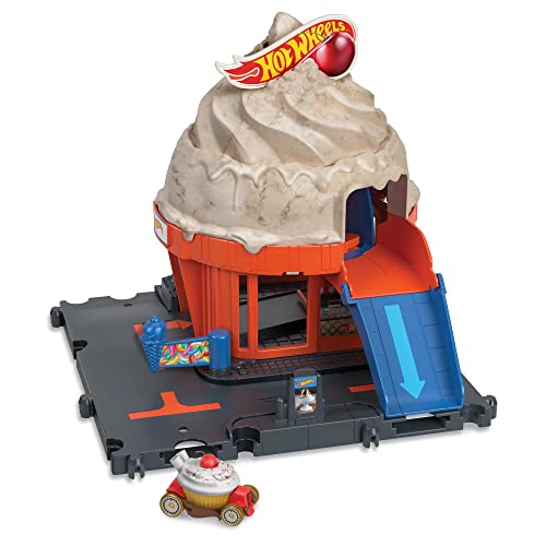 Hot Wheels City Track Set with 1 Car, Track Play That Connects to Other Sets, Ice Cream Shop Playset