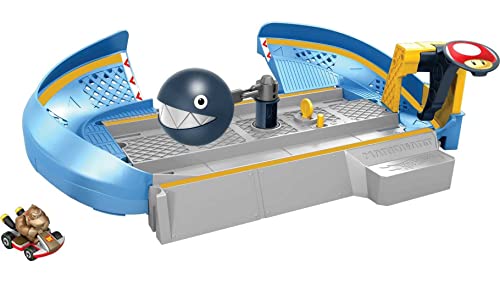 HOT WHEELS Mario Kart Circuit Track Set with 1:64 Scale DIE-CAST Kart Replica Ages 3 and Above