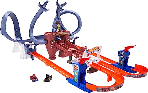 Hot Wheels Racerverse Spider-Man's Web-Slinging Speedway Track Set with Hot Wheels Racers Spider-Man & Black Panther, Multi-Lap Race to Escape Doc Ock