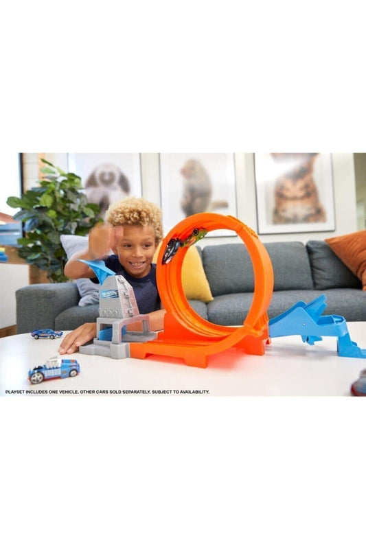 Hot Wheels Toy Car Track Set Loop Stunt Champion, Dual-Track Loop with Dual-Launcher, Includes 1:64 Scale Toy Car
