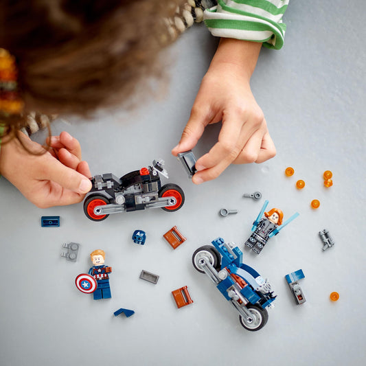 LEGO Marvel Black Widow & Captain America Motorcycles 76260 Buildable Marvel Toy for Kids Ages 6-8, Marvel Playset Based on the Avengers Age of Ultron Movie with a Captain America Bike & 2 Minifigures